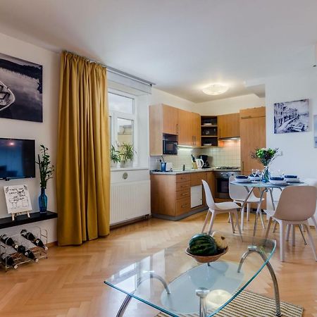 Prague 1 Sunny Apt With Terrace By Michal&Friends Exteriör bild